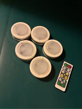 LED Tap Lights with Remote - White (Set of 5)